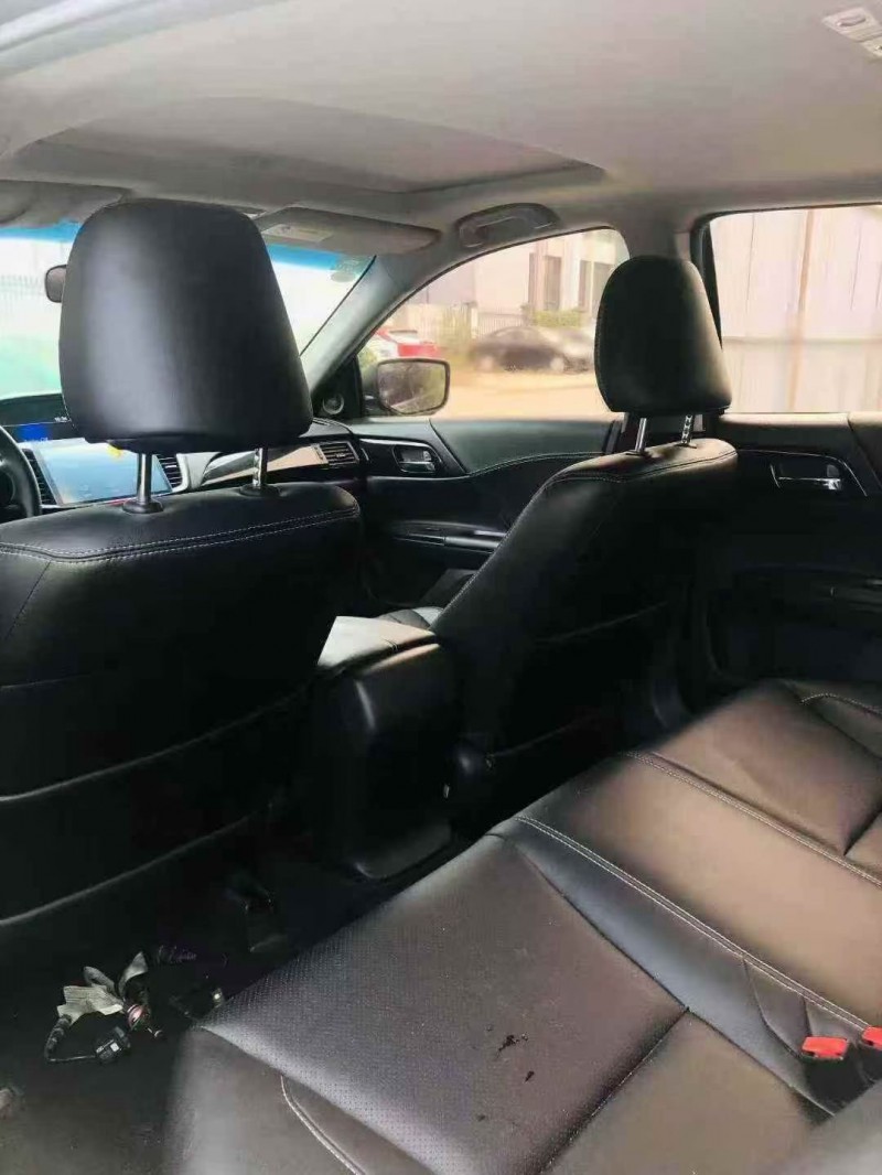 嘉兴17年本田雅阁6