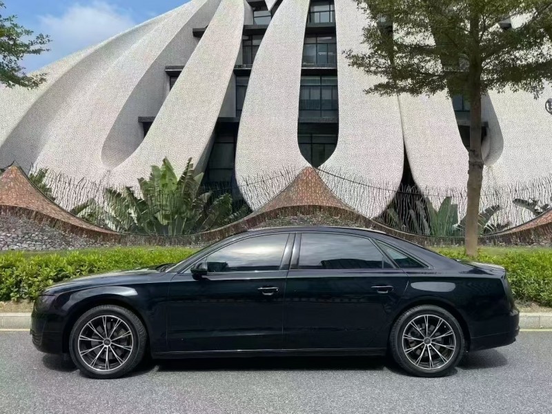 徐州13年奥迪A8L7