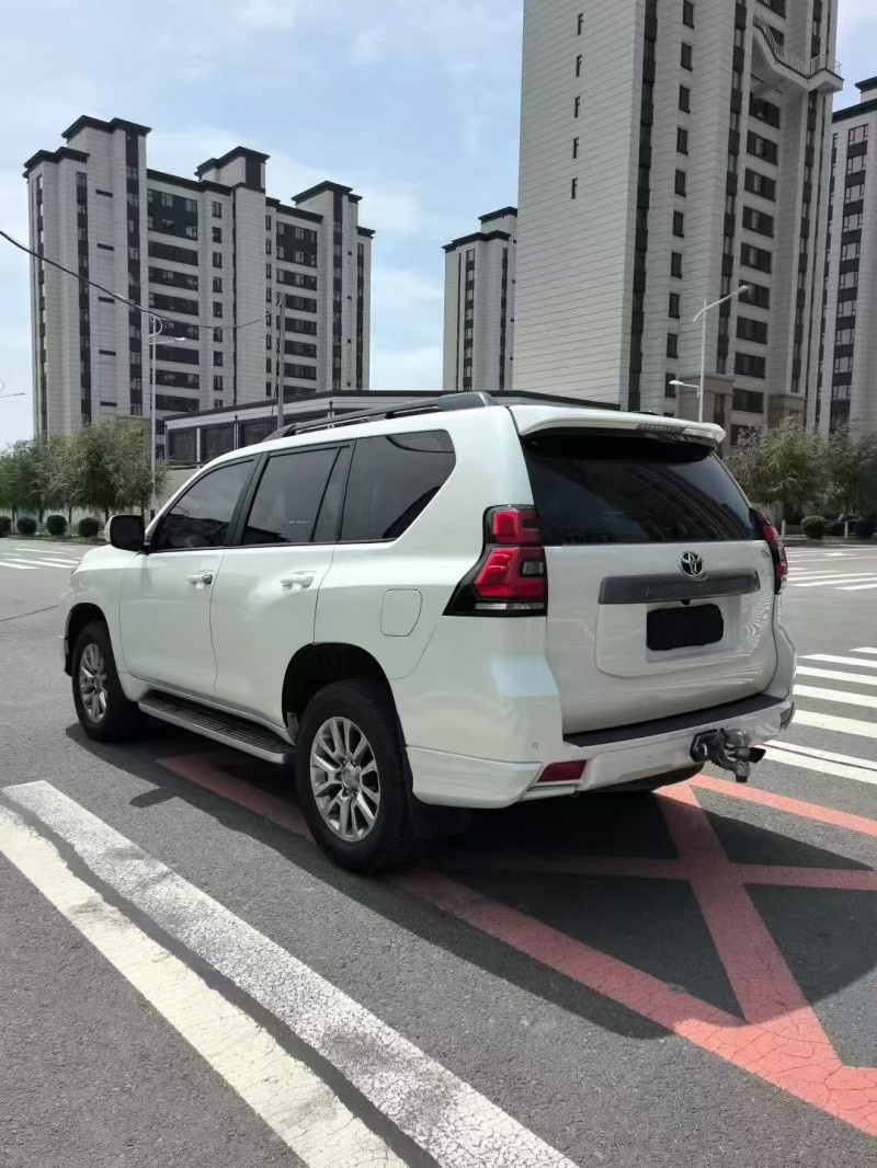 淮南19年丰田普拉多7