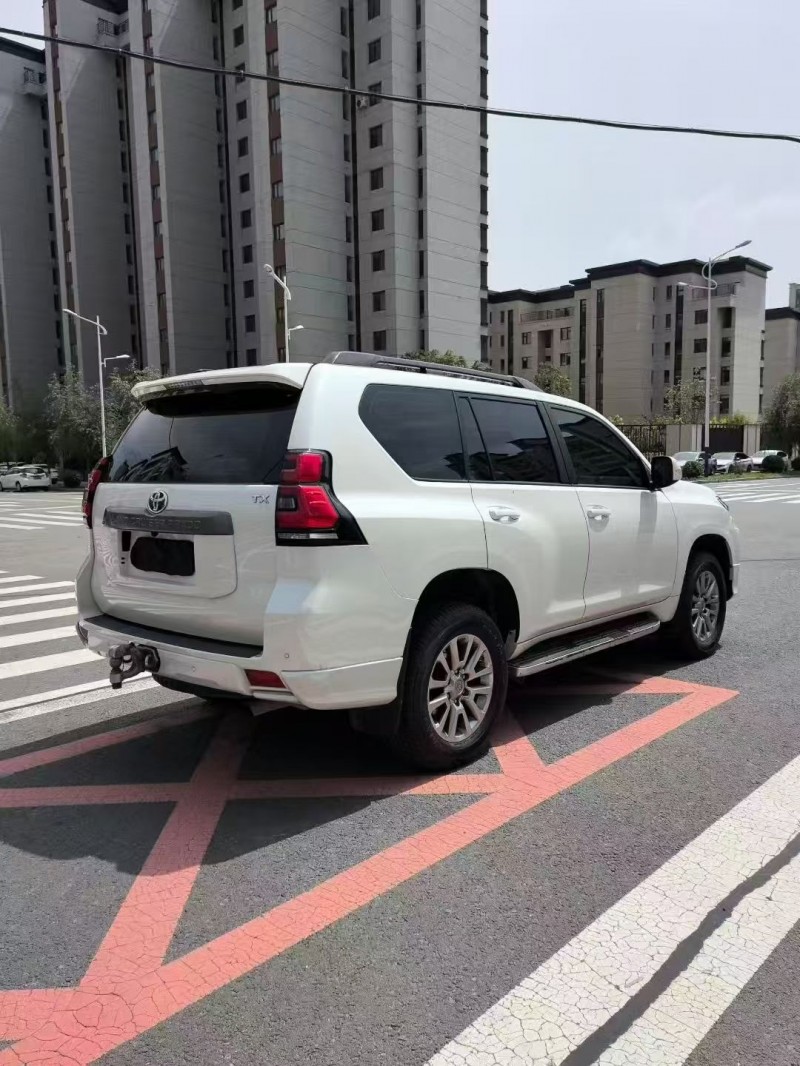 淮南19年丰田普拉多8