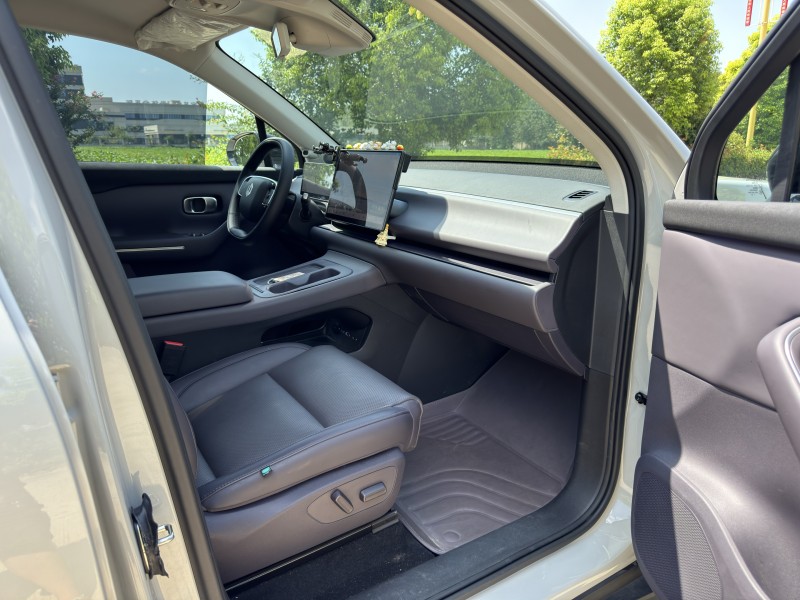 盐城24年零跑汽车C109