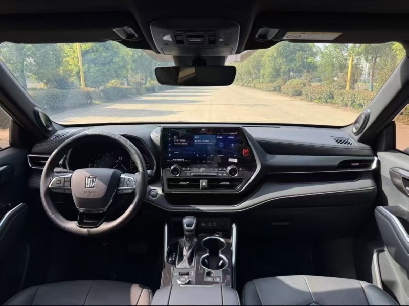 南京24年丰田皇冠7