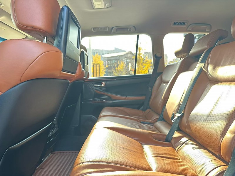 唐山17年雷克萨斯LX3