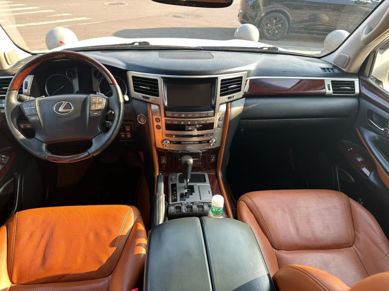 唐山17年雷克萨斯LX6