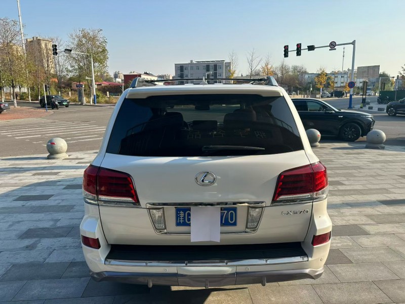 唐山17年雷克萨斯LX9