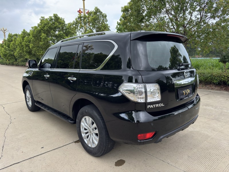 盐城19年日产途乐5