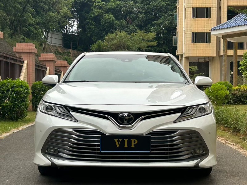 东莞19年丰田凯美瑞1