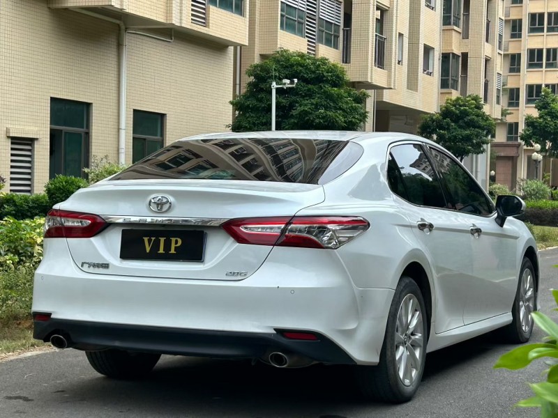 东莞19年丰田凯美瑞4