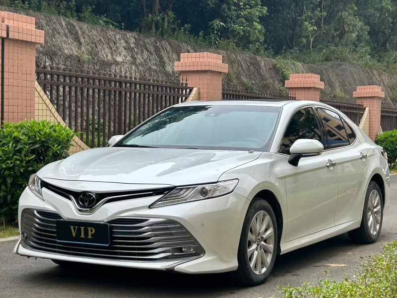 东莞19年丰田凯美瑞7