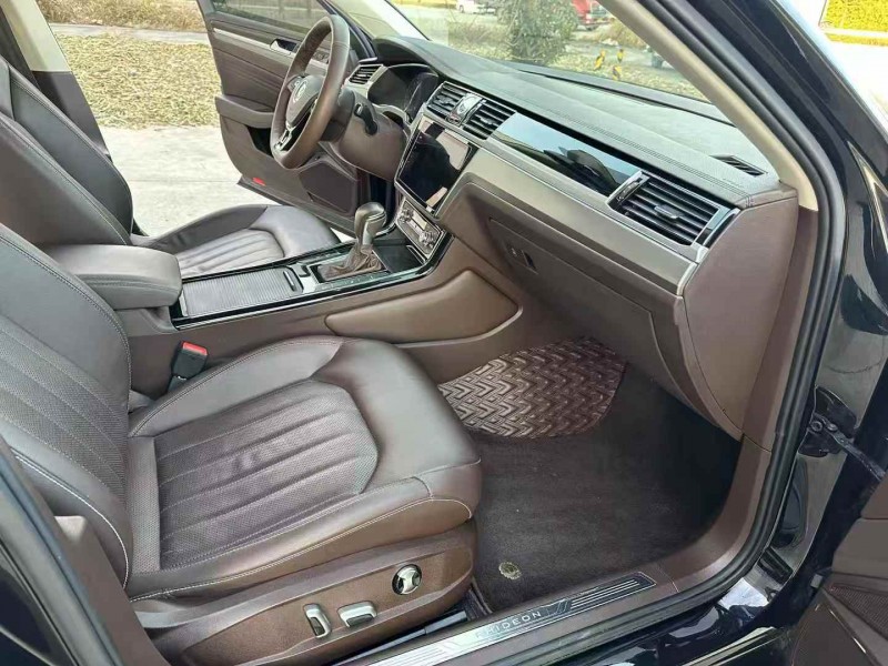 徐州21年大众辉昂6