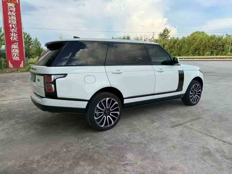 徐州18年路虎揽胜行政8