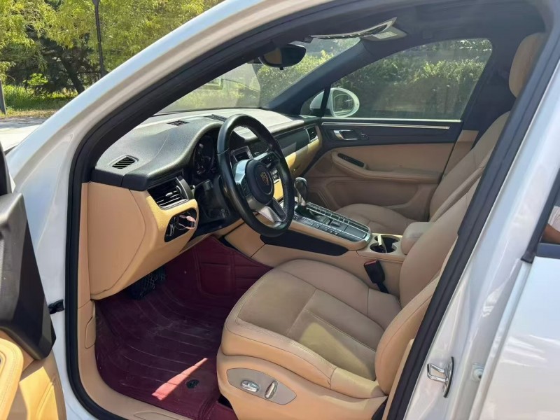 济宁17年保时捷Macan4