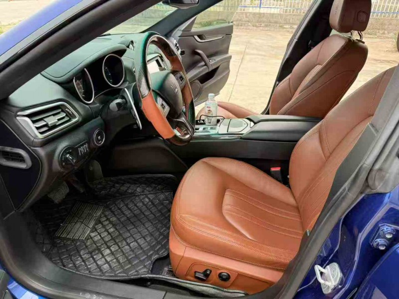 徐州16年玛莎拉蒂Ghibli4