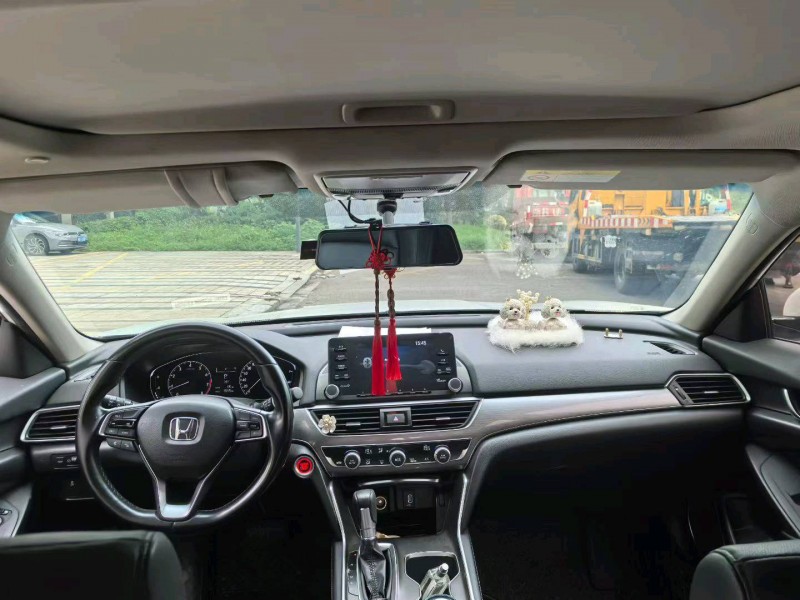 台州21年本田雅阁7