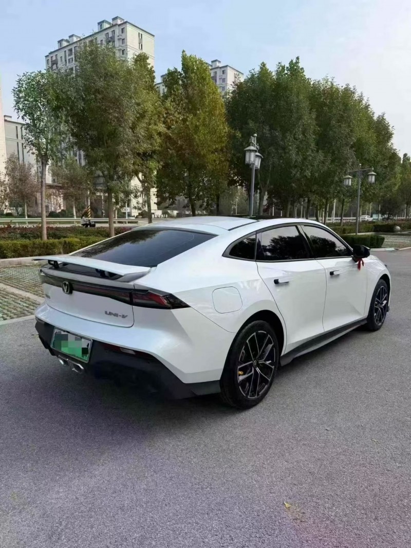 菏泽25年长安汽车UNI7