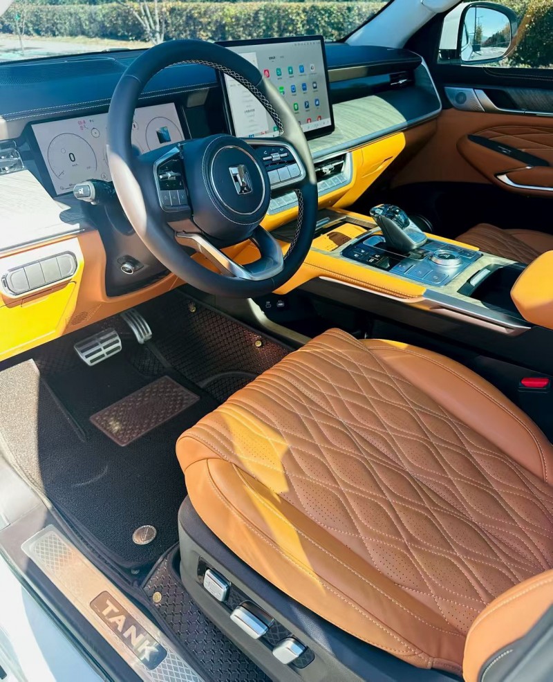 太原25年长城汽车坦克5