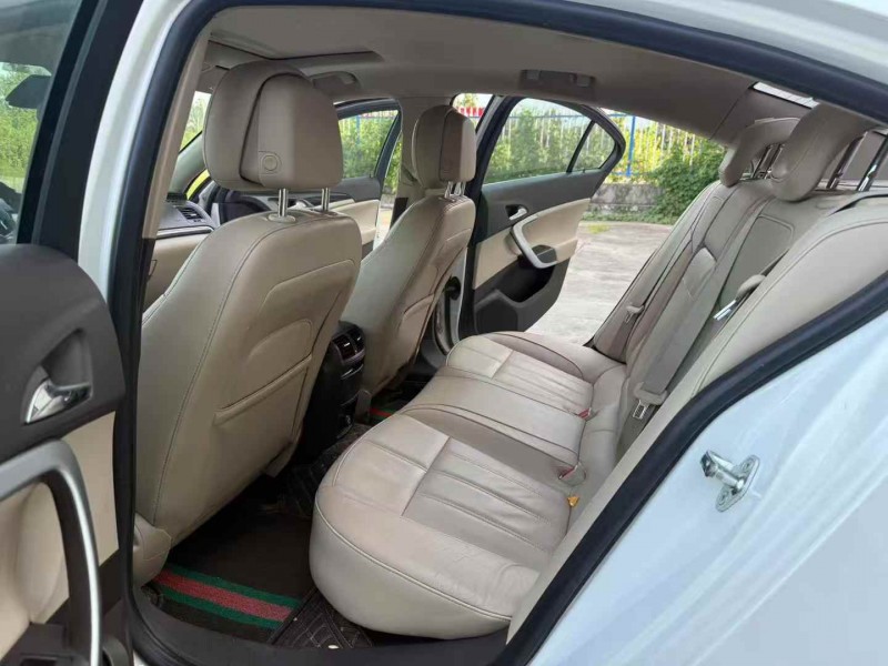 徐州15年别克君威7