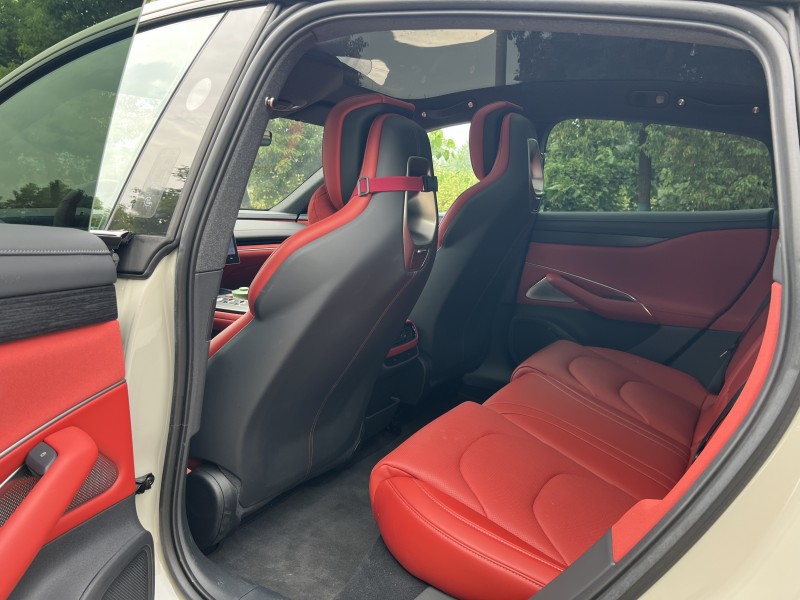 盐城25年小米SU77