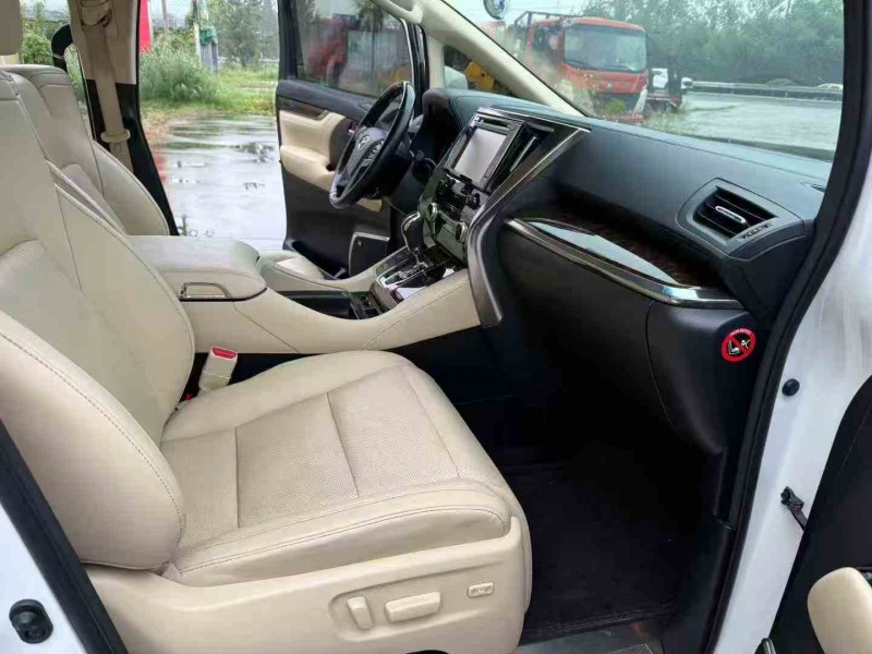 徐州18年丰田埃尔法6