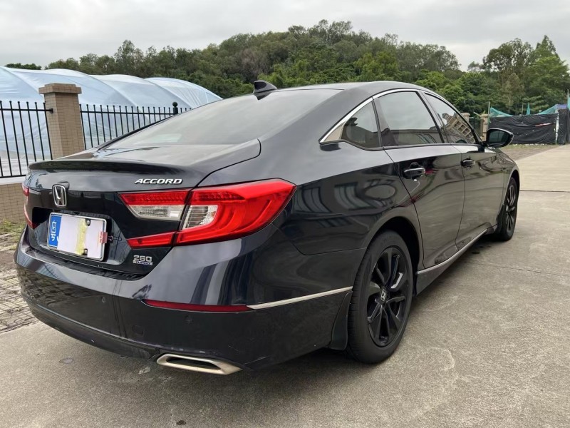 盐城21年本田雅阁8