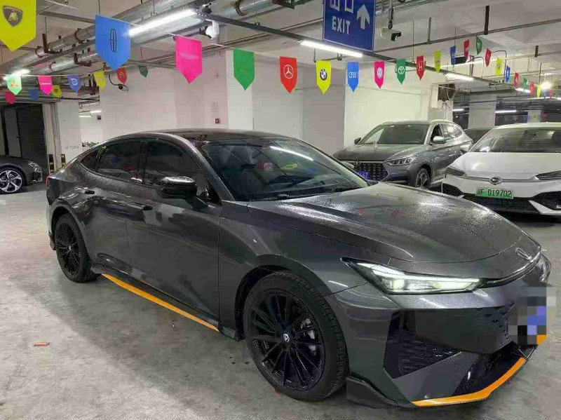 成都24年长安汽车UNI2