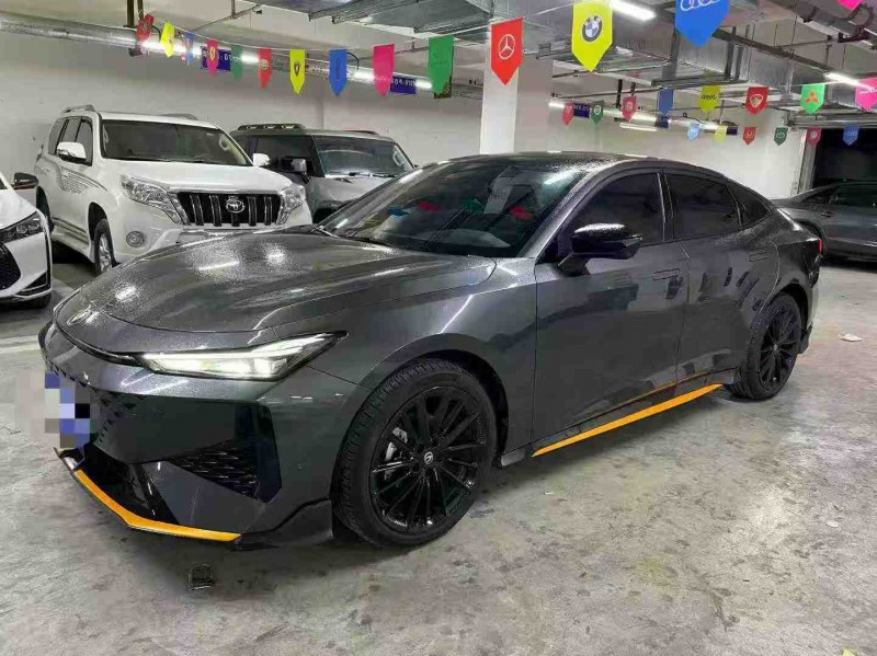 成都24年长安汽车UNI3