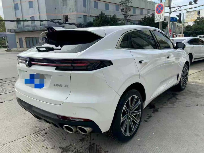 成都24年长安汽车UNI8