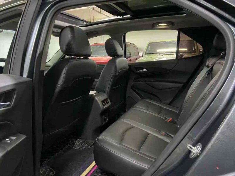 成都17年雪佛兰探界者5