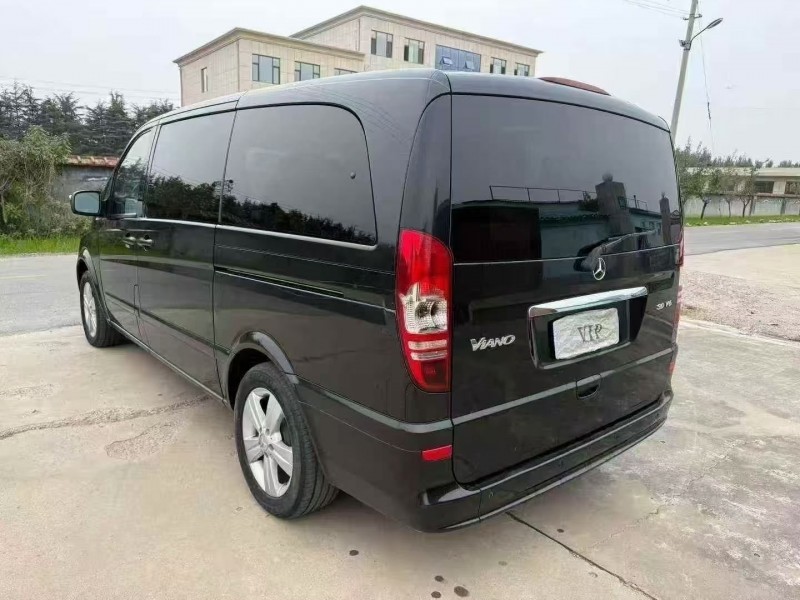 青岛15年奔驰唯雅诺8