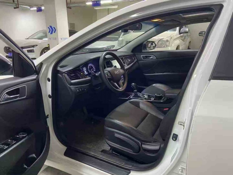 成都19年现代名图4