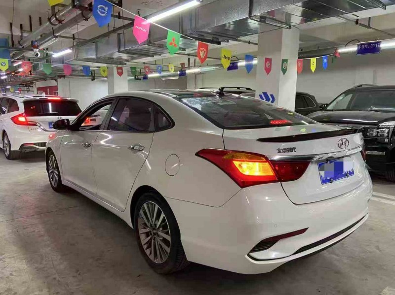 成都19年现代名图7