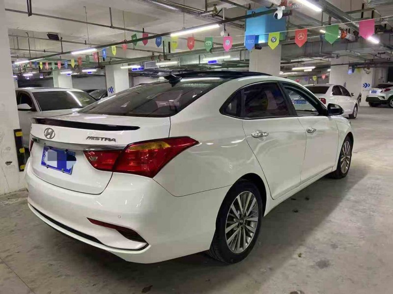 成都19年现代名图8