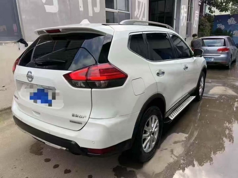 东营19年日产奇骏8