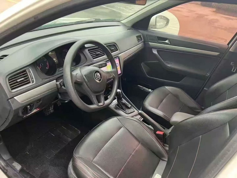 东营19年大众朗逸4