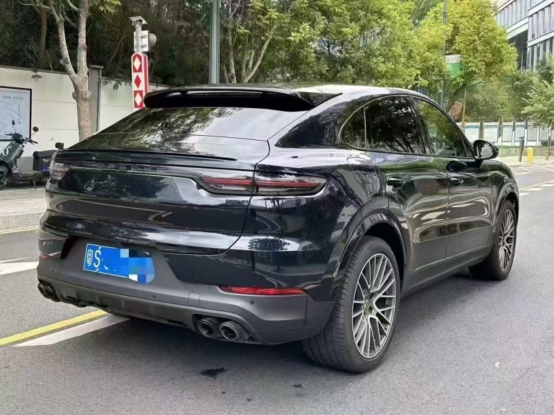 深圳23年保时捷卡宴9