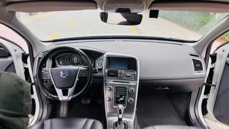 深圳15年沃尔沃XC604