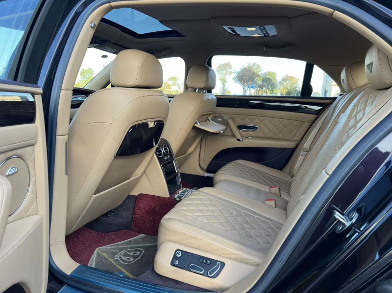 盐城18年宾利飞驰5