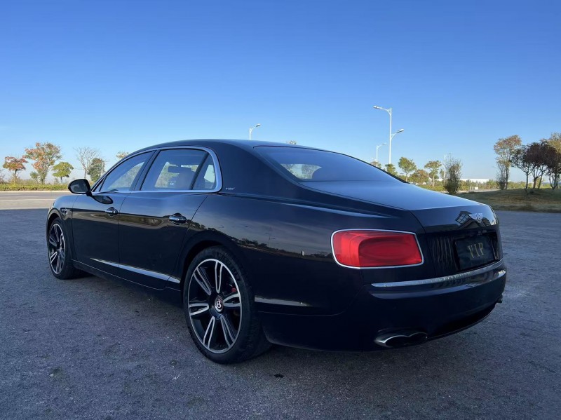 盐城18年宾利飞驰9