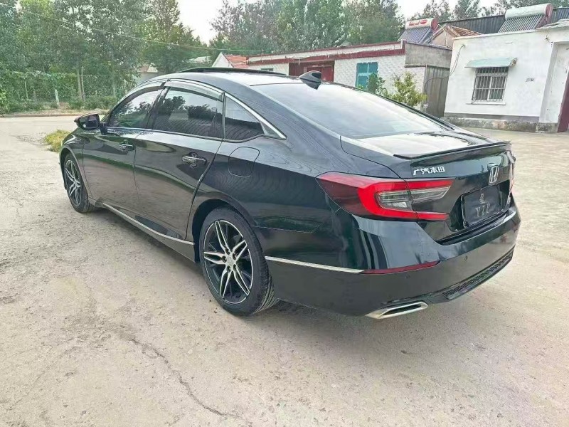 徐州23年本田雅阁8