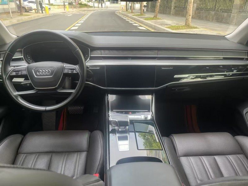 深圳20年奥迪A8L5