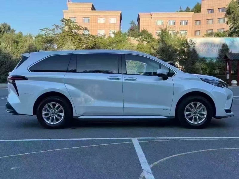 菏泽25年丰田格瑞维亚3