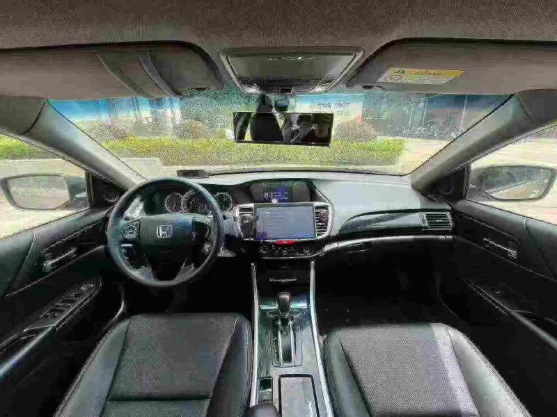 广州16年本田雅阁5