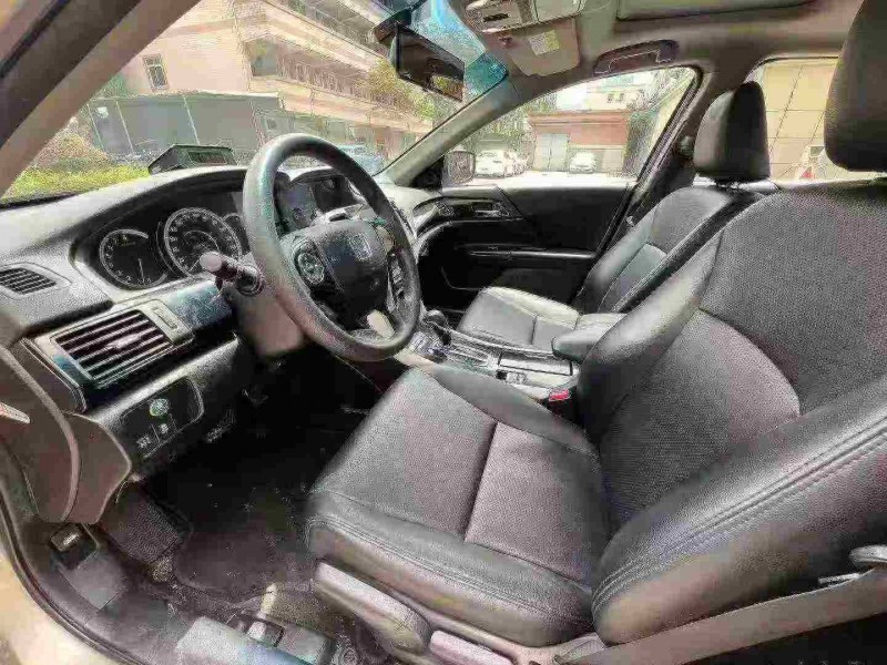 广州16年本田雅阁6