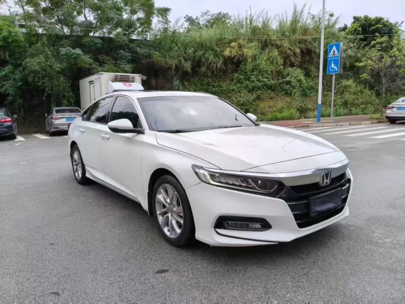 南宁20年本田雅阁2