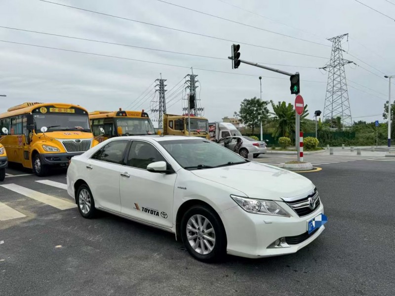 广州13年丰田凯美瑞2