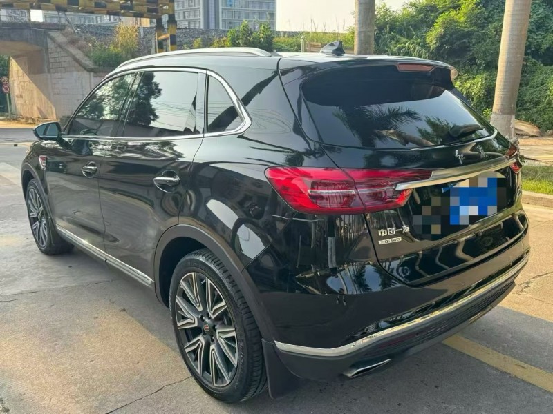 厦门22年红旗HS57