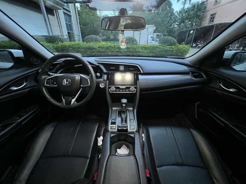 东莞18年本田思域5