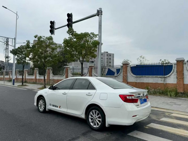 广州13年丰田凯美瑞6