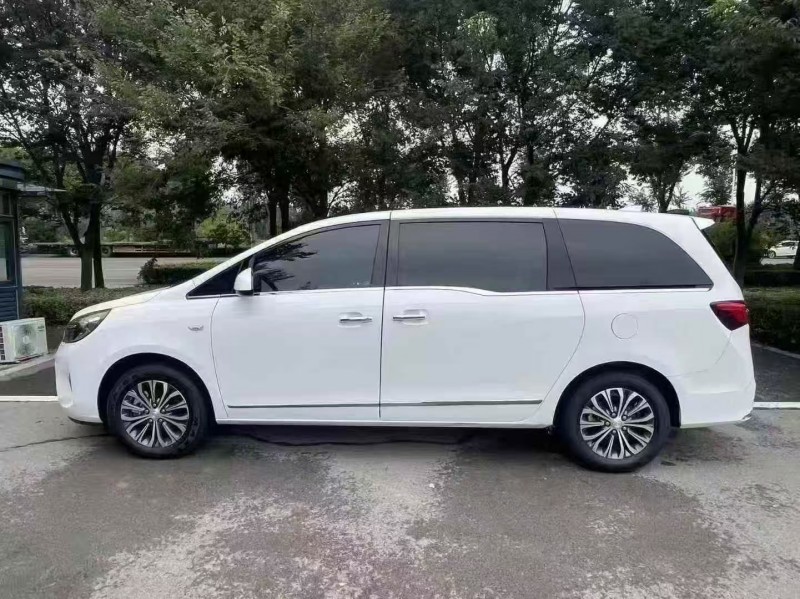 菏泽21年别克GL82