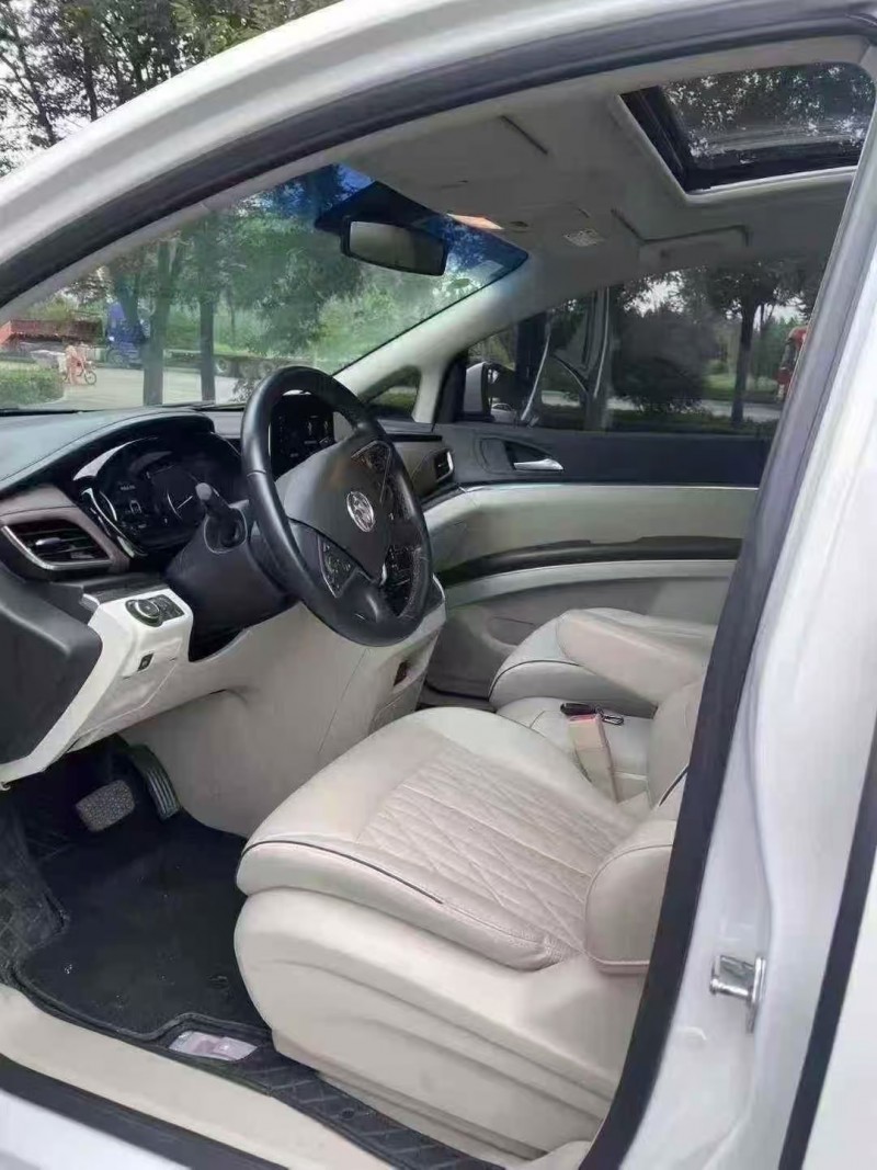 菏泽21年别克GL84